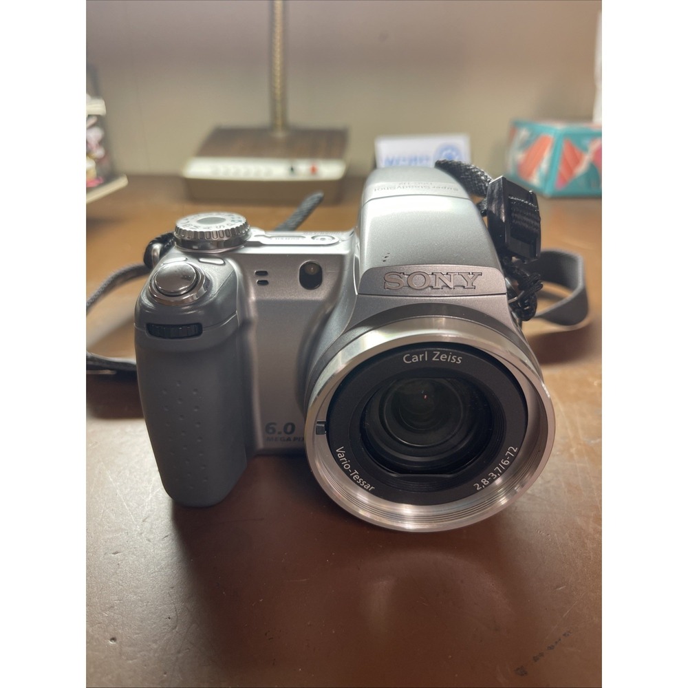 Sony Cyber-Shot DSC-H2 6.0MP Super Steady Shot Digital Camera - Silver 4 Parts
